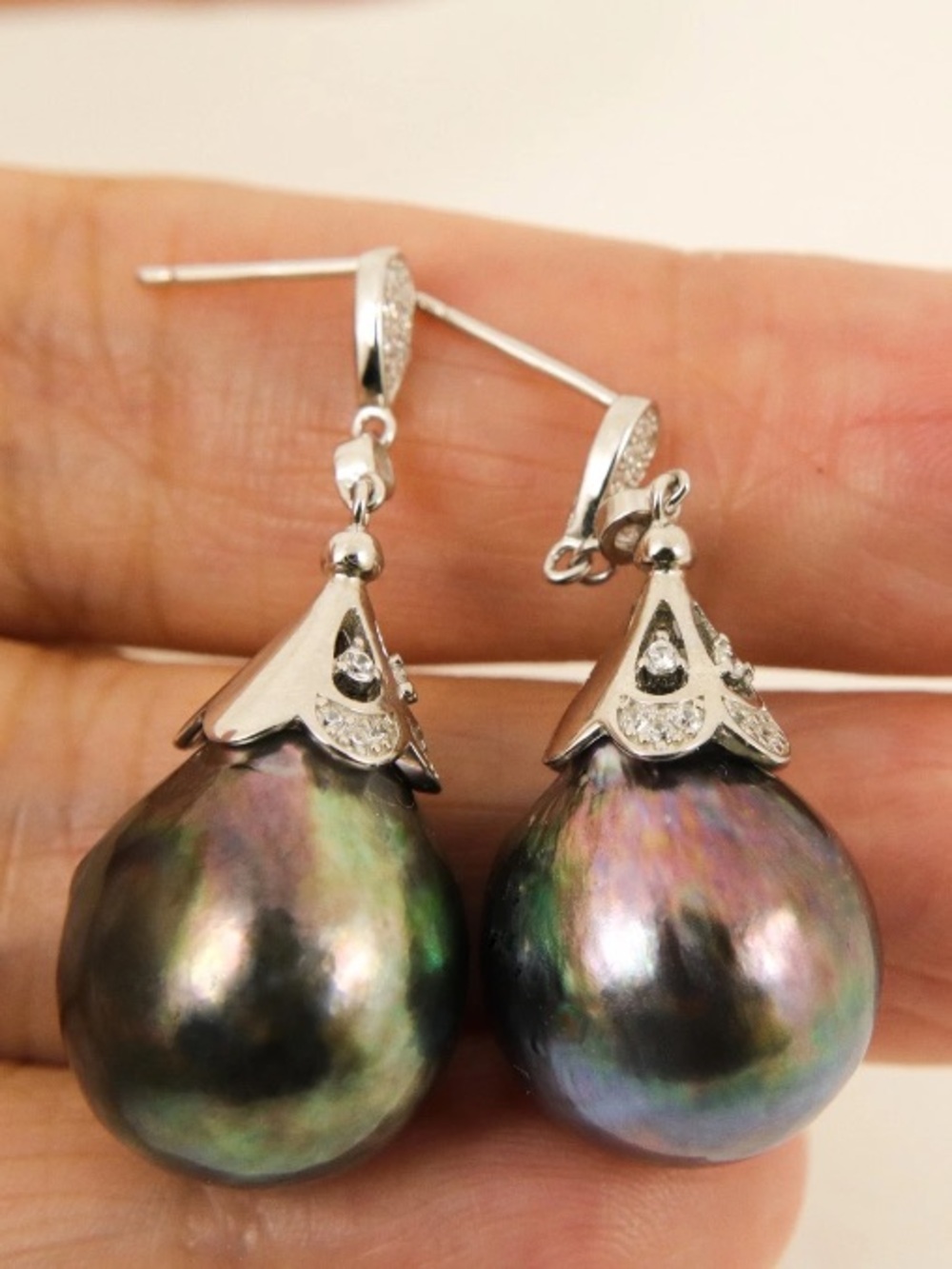 Huge 18mm Tahitian Pearl Earrings - Picture 3 of 8